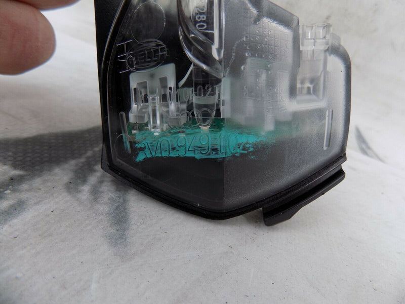AUDI A3 S3 RS3 8V 2013-18 NEW MIRROR LED TURN INDICATOR RIGHT SIDE O/S 8V0949102