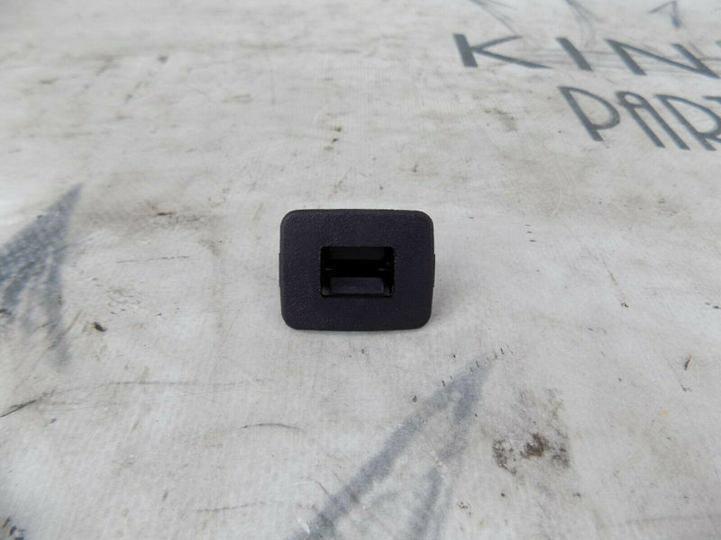 HYUNDAI / KIA FLOOR COVER PANEL CLIP 500x PIECES / BAG 85753-26000