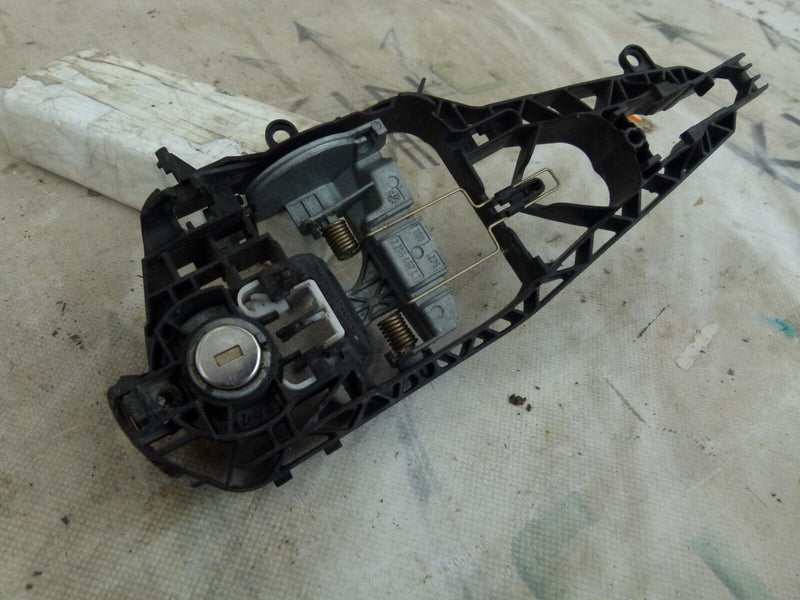 MINI COOPER F55 2014-18 FRONT LEFT SIDE HANDLE BRACKET GENUINE 7296457 S72-19