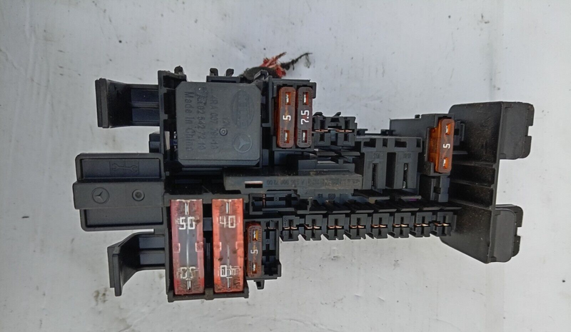 MERCEDES C CLASS W205 14-21 INERIOR FUSE BOX RELAY MODULE A2059067200 #