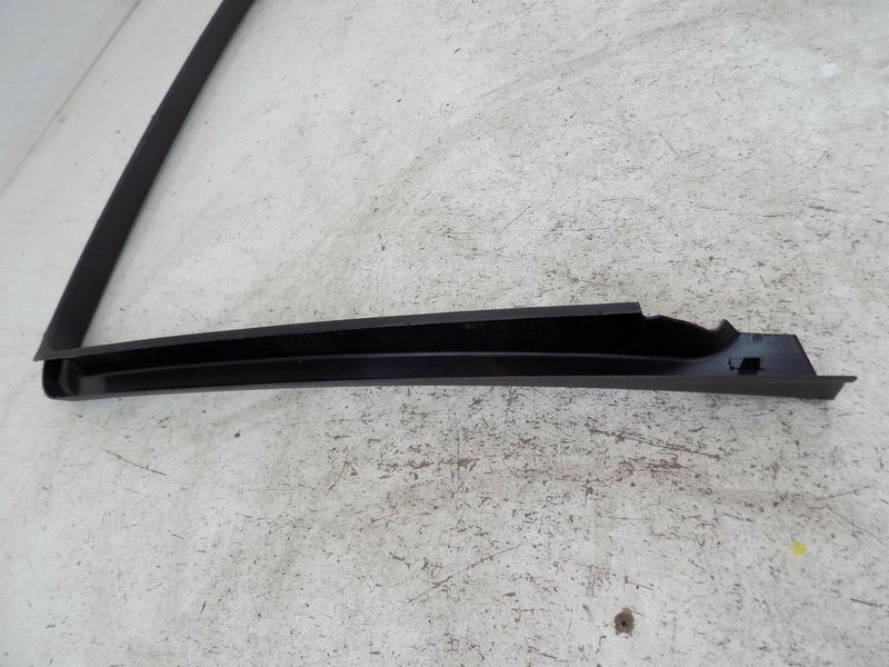 BMW X5 E70 M SPORT WINDOW DOOR FRAME PLASTIC COVER LEFT REAR 51357141035 (S27-16