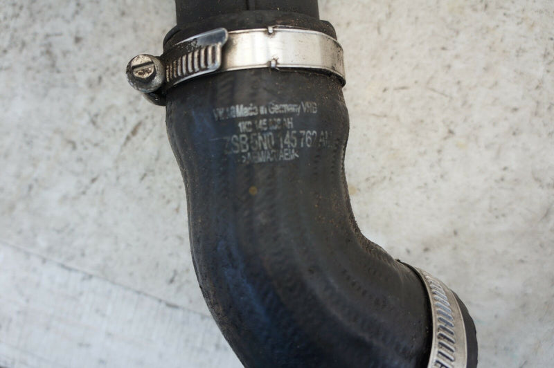 VW PASSAT B7 AUDI A3 8P 2.0 TDI CFF INTERCOOLER PIPE 1K0145838AH (S28-15)