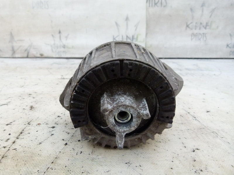 MERCEDES C W204 2007-2011 FRONT RIGHT ENGINE MOUNTING GENUINE A2042400317