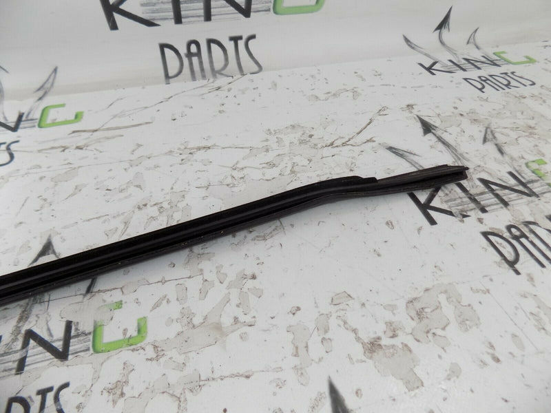 VAUXHALL ASTRA J MK6 2009-2014 REAR LEFT WINDOW DOOR WEATHERSTRIP TRIM 13391183