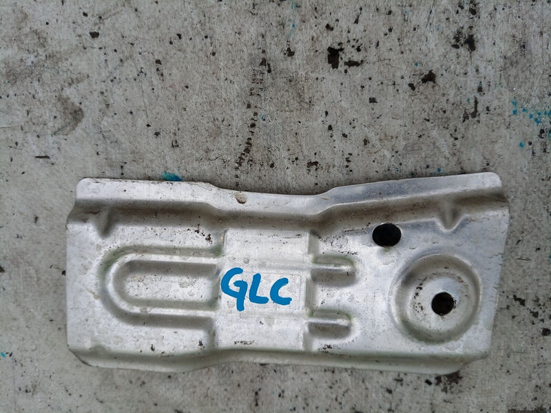 MERCEDES GLC X253 RIGHT SIDE SUPPORT BRACKET SHIELDING GENUINE A2056822700
