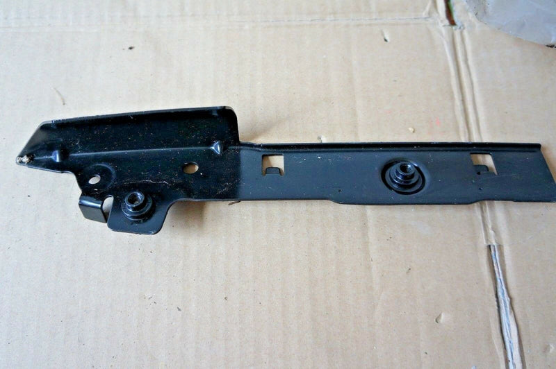 RENAULT MEGANE 2 2002-2008 LEFT MOUNT BUMPER BRACKET WING 7782101275 (S01)