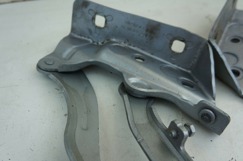 MERCEDES B CLASS W245 2005-2011 BONNET HINGES A1698800428 A1698800328 - S35-09
