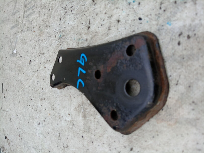MERCEDES GLC X253 2.0 PETROL REAR SUBFRAME LEFT SIDE MOUNT BRACKET STOP PLATE