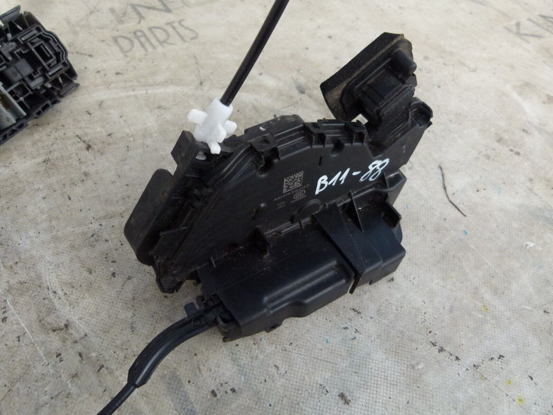 VW GOLF MK7 2012-16 REAR LEFT DOOR HANDLE & LOCK MECHANISM 7N0937017