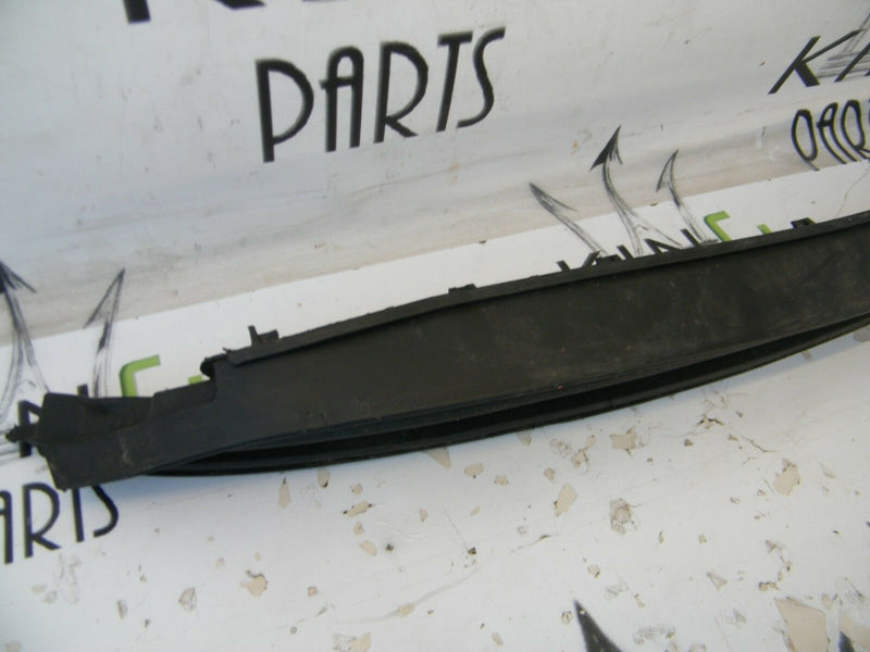 VAUXHALL CORSA E 2014-ON FRONT BUMPER LOWER GRILL 39003563