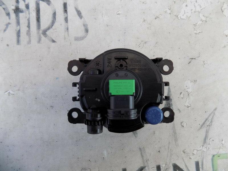 MULTIAPPLICATION DRIVER RIGHT SIDE HALOGEN FRONT BUMPER FOG LIGHT 89202509