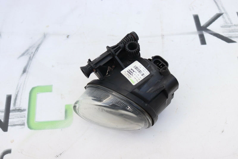 AUDI A4 B8 2007-2016 RIGHT SIDE FRONT BUMPER FOG LAMP GENUINE 8T0941700