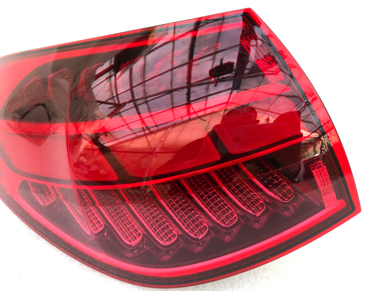 MERCEDES W206 ESTATE 2021-ON *8PIN REAR FENDER LIGHT LEFT SIDE A2069061501