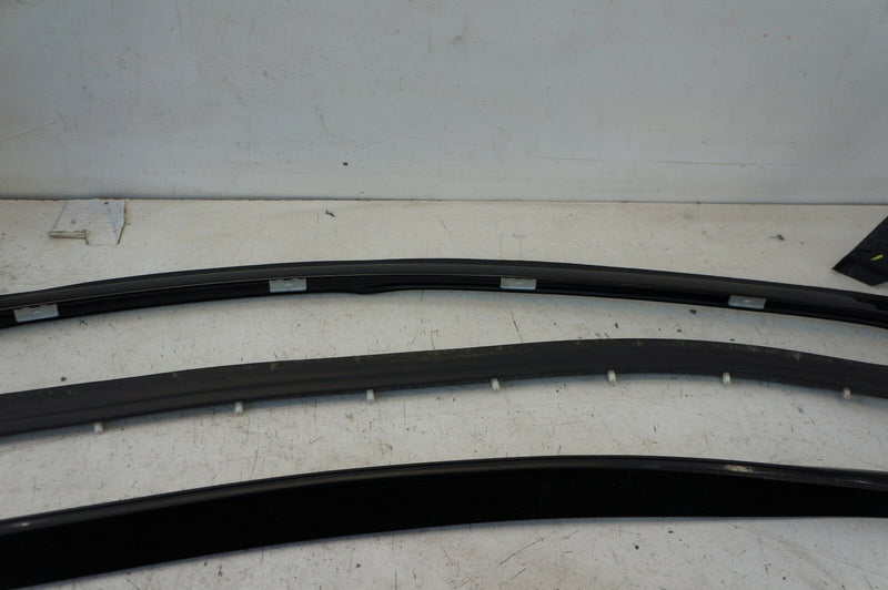 BMW 5 SERIES E60 M5 2003-2010 FRONT RIGHT DOOR TRIM STRIP MOULDING SEAL KIT