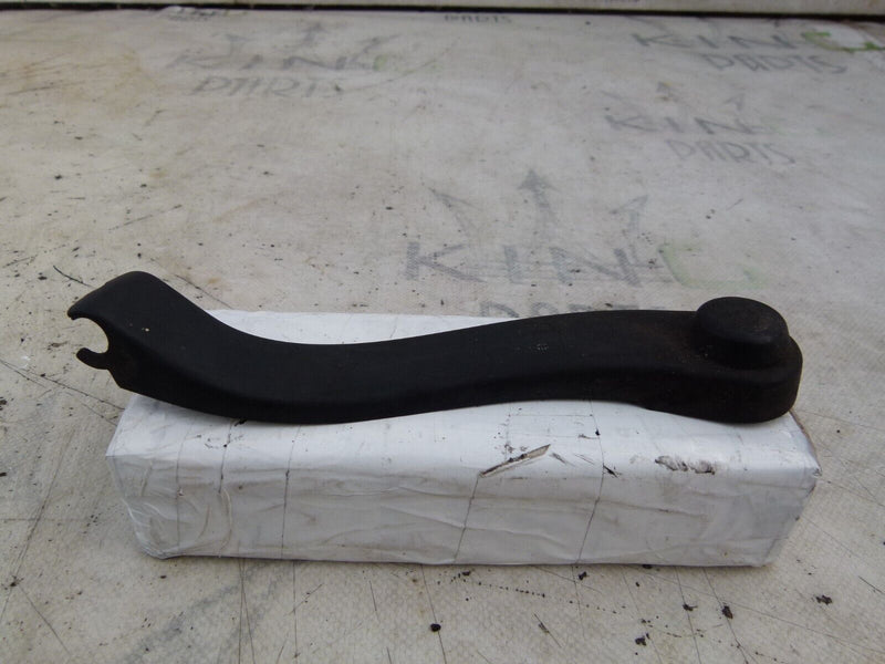 MERCEDES C W204 2007-2011 WINDSHIELD RIGHT WIPER COVER GENUINE A2048320341