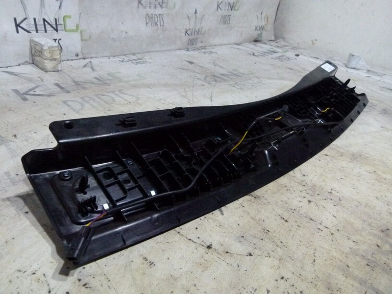 RANGE ROVER EVOQUE L551 HYBRID 2019-ON BOOT LID SILL TRIM COVER K8D2113A10CB #