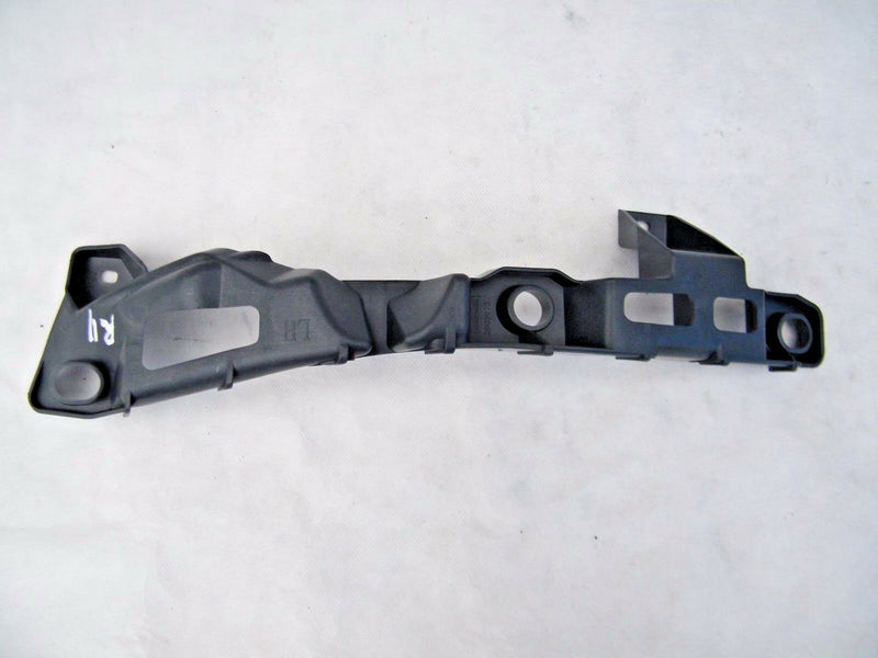 RENAULT CLIO 3 LEFT FRONT BUMPER GUIDE MOUNTING FOR REFLECTOR 8200800090 (R11)