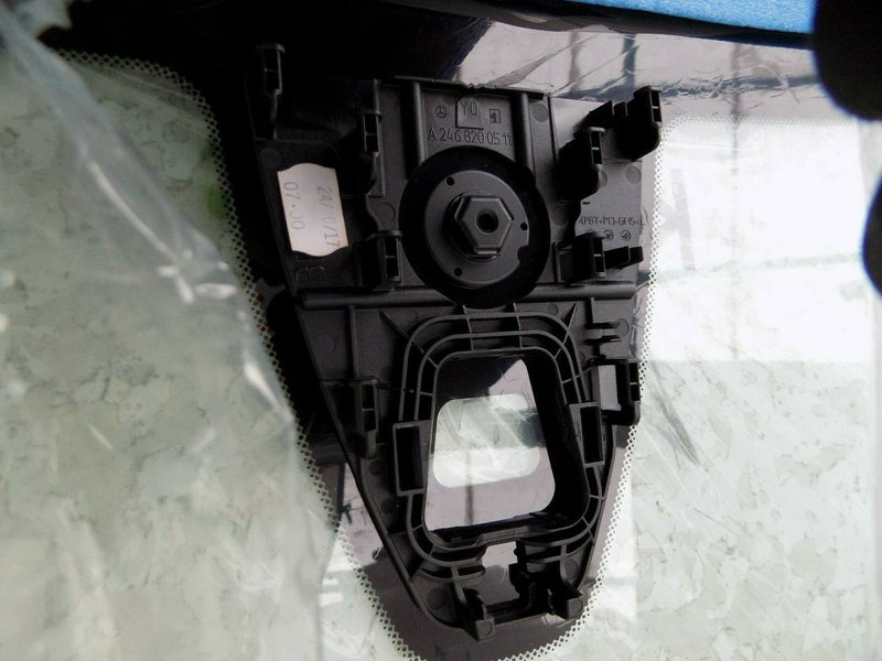 INFINITI QX30 2017-ON WINDSCREEN GLASS *NEW* 72700-5DA0B