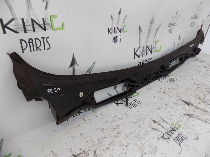 BMW 3 SERIES E90 2005-2011 FRONT WINDSCREEN WIPER SCUTTLE PANEL CH575509