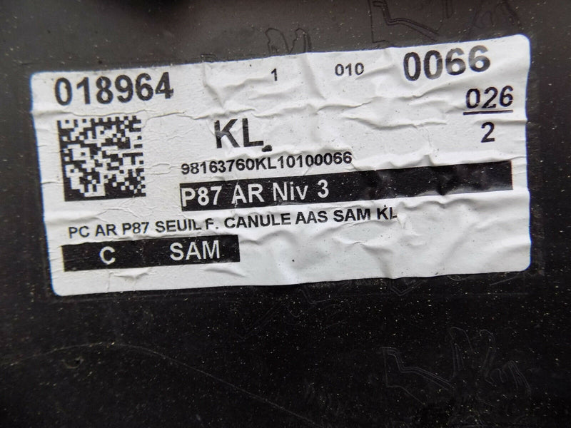 PEUGEOT 5008 MK2 ALLURE 2017 2018 REAR BUMPER GENUINE x6 PDC HOLES 054161