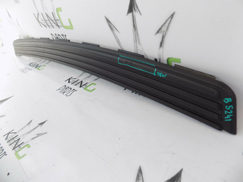 LAND ROVER DISCOVERY 4 2010-2014 TRIM REAR BUMPER PROTECT PLATE TOP PANEL