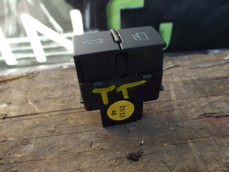 Audi TT MK2 2006-2014 Genuine Fuel Door Trunk Release Switch 8P0 959 833 A