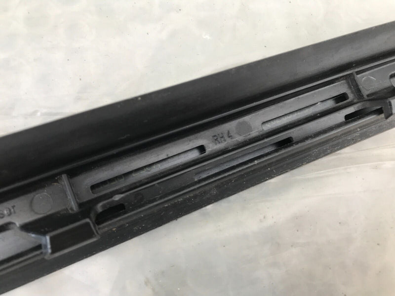 MERCEDES GLC X253 16-21 FRONT WINDSCREEN RIGHT SIDE WINDSHIELD TRIM A2536903003