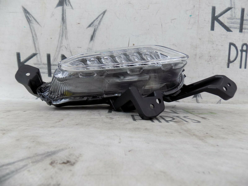 HYUNDAI i30 PD 2016-ON FRONT LEFT LED RUNNING LIGHT FOG GENUINE 3 PIN 92207G41