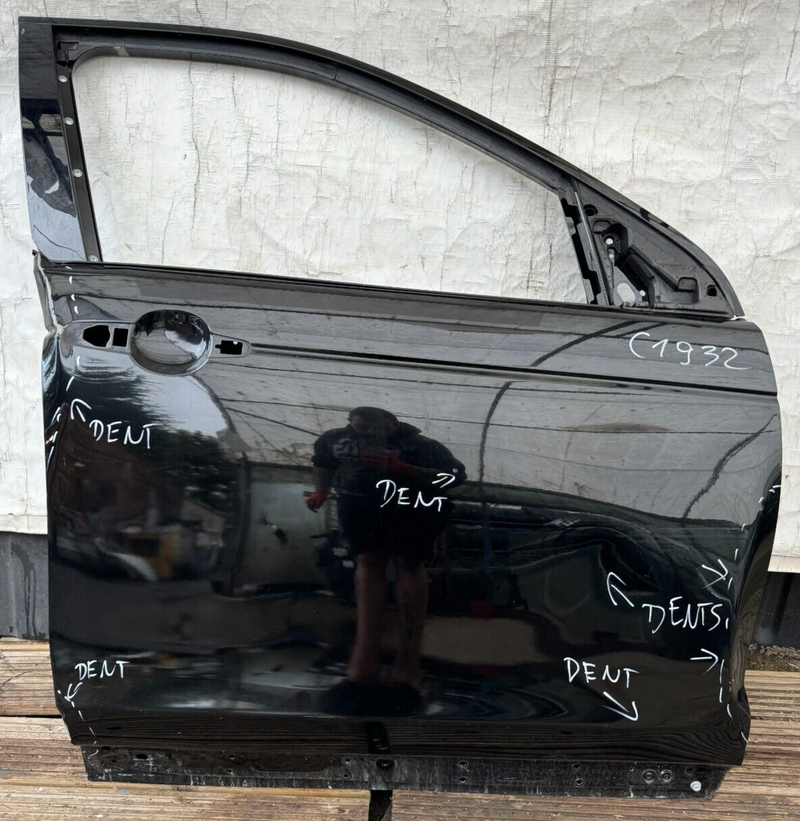 LAND ROVER DISCOVERY SPORT L550 2015- GENUINE FRONT DOOR PANEL RIGHT SIDE