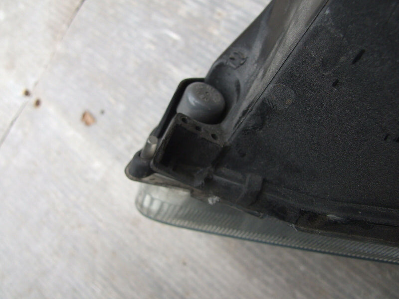 Ford Focus MK2 2004-2007 Headlamp Headlight Right Driver Side O/S (138)