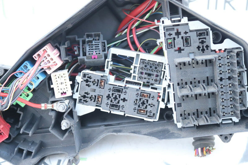 AUDI Q7 (4L) 2011-2015 3.0TDI FUSE BOX *NO COVER 7L0937576B
