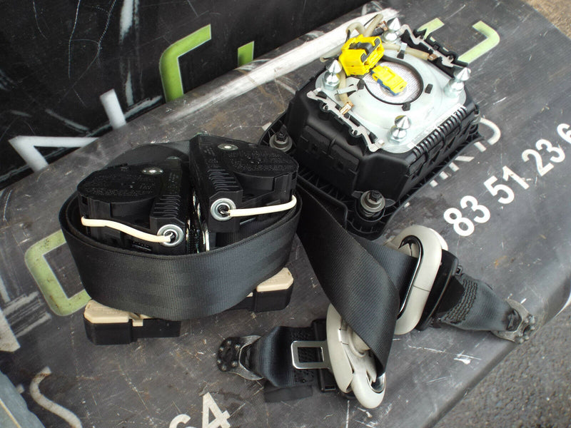 VW T5 Transporter/Caravelle 2003-2009 Air Bag Kit Seat Belt Driver Passenger