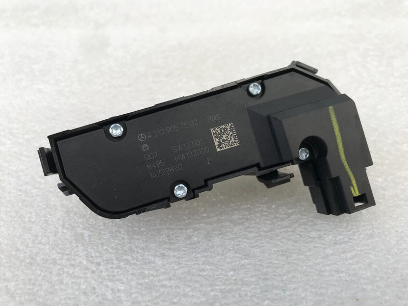 MERCEDES GLC AMG X253 16-23 RIGHT SIDE FRONT DOOR SEAT HEATED SWITCH A2139057502