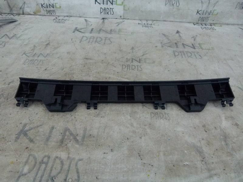 MERCEDES C W204 2007-11 REAR BUMPER CENTRE BRACKET GENUINE A2048850565