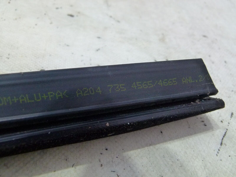 MERCEDES C W204 2007-2011 REAR RIGHT WINDOW RUBBER TRIM GENUINE A2047354565 W204