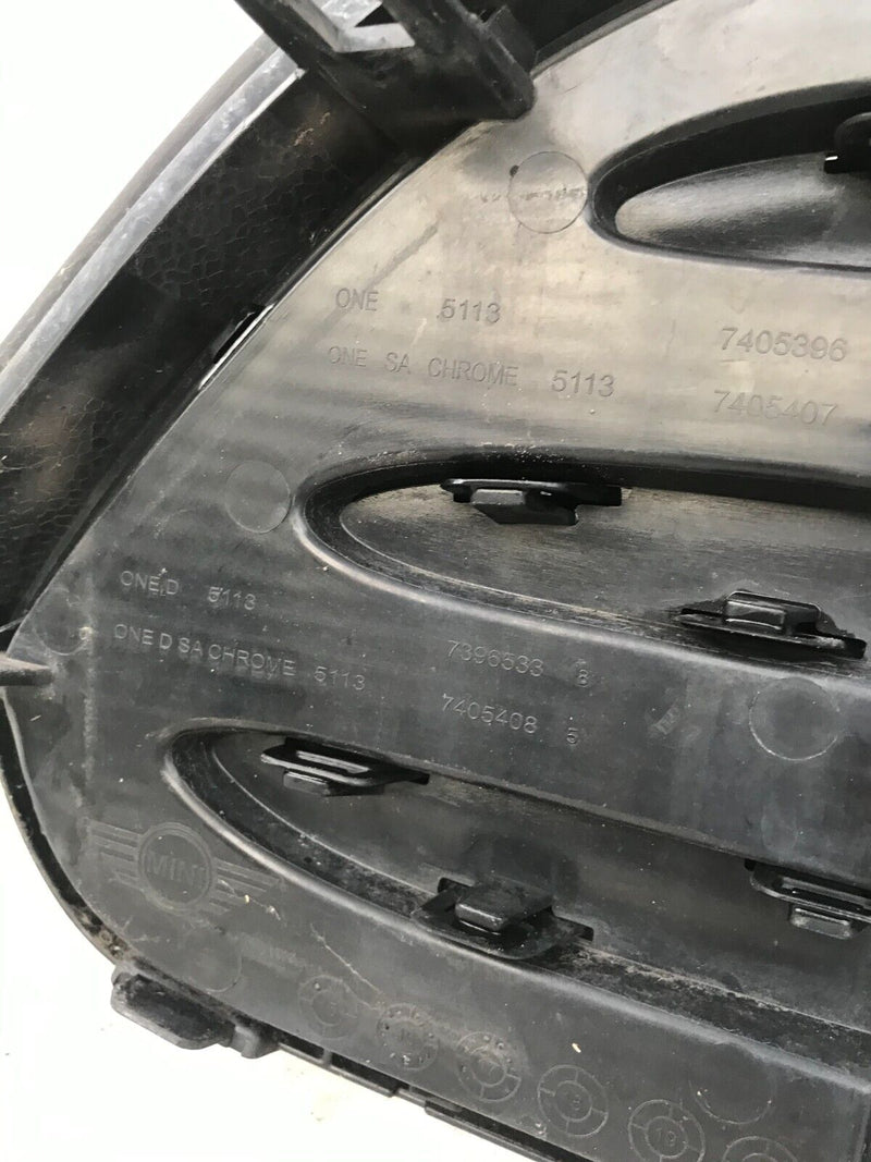 MINI COUNTRYMAN F60 2017-2020 FRONT UPPER CENTER GRILL 7405396