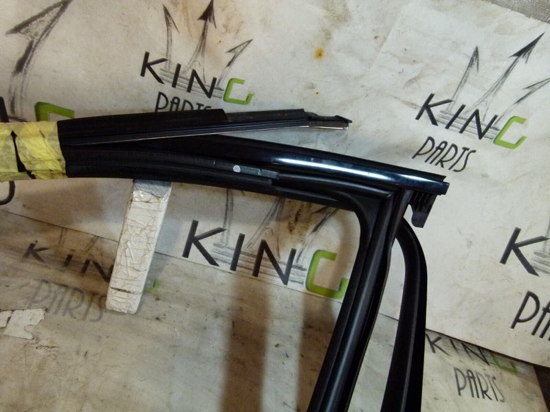 AUDI A4 S4 8W B9 2016-ON FRONT LEFT DOOR FRAME SEAL TRIM SET 8W0867609