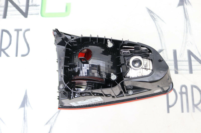 VW GOLF 7 2012-2016 HATCHBACK BOOT LID TAILGATE RIGHT LED LIGHT LAMP REAR