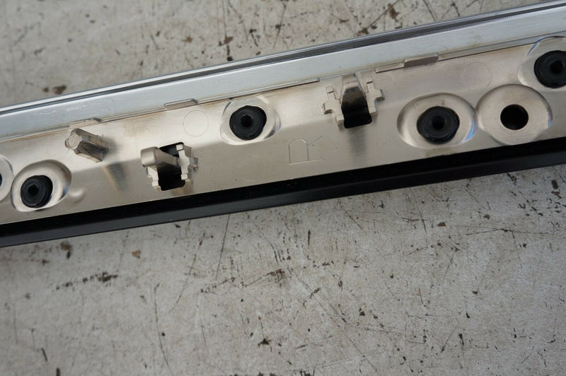 BMW 5 SERIES F10 2010-2017 FRONT RIGHT DOOR MOULDING TRIM 7225548