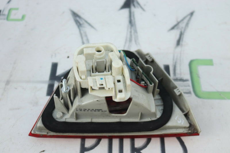 BMW 3 SERIES E90 2009-2012 REAR RIGHT SIDE LIGHT TAILGATE LAMP 7154156