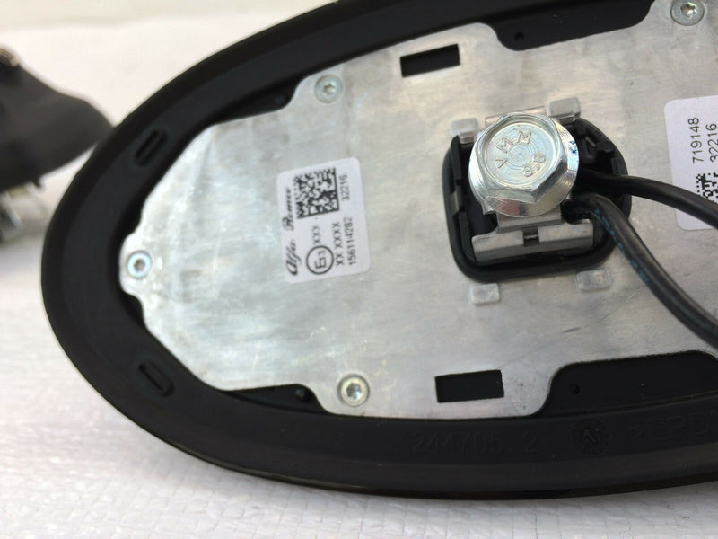 ALFA ROMEO - GENUINE SHARK ROOF ANTENNA AERIAL SAT NAV GPS FM 156114282 2 PLUGS