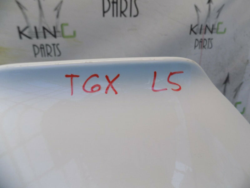 MAN TGX EURO 6 2020+ LEFT BUMPER CORNER HEADLIGHT SURROUND WHITE MAN-8141610