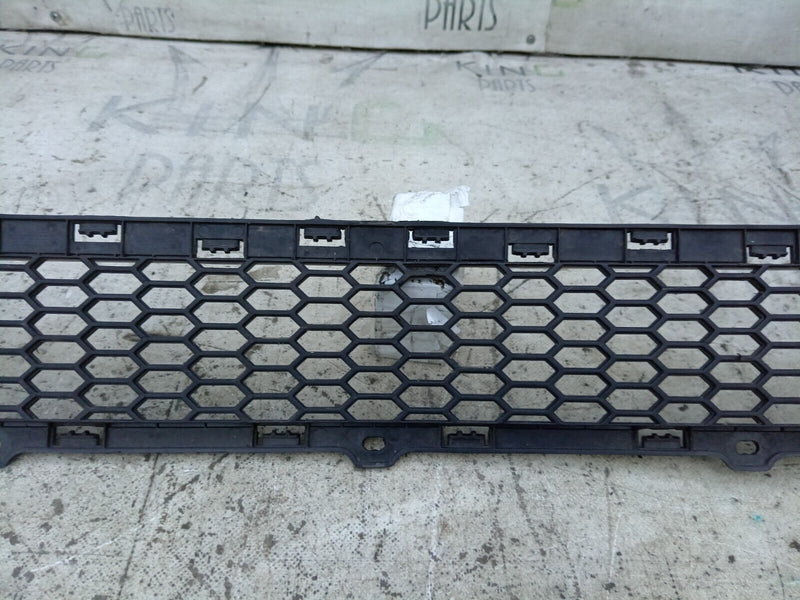 HYUNDAI TUCSON 2016-2018 FRONT BUMPER LOWER GRILLE 86561-D700