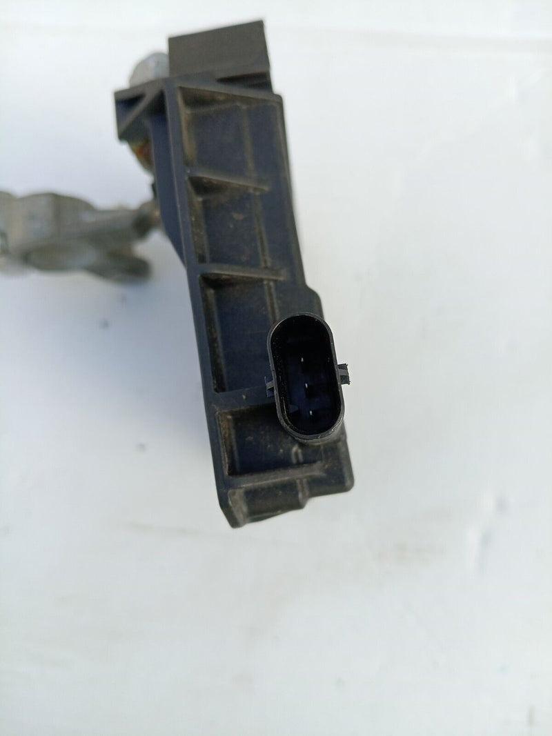 MERCEDES C CLASS W205 14-21 BATTERY TERMINAL CURRENT LIMITER A0009061505  #
