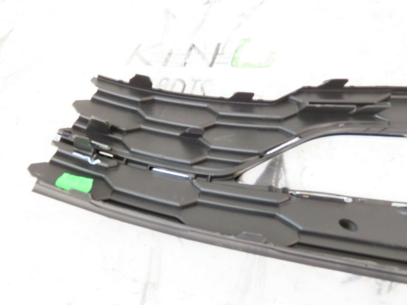 SKODA OCTAVIA 2020-ON FRONT BUMPER RIGHT FOG LIGHT GRILL SURROUND PDC