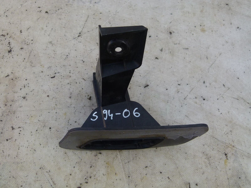 AUDI A1 GB 2018-ON LEFT HEADLIGHT WASHER JET BRACKET GENUINE 82A807755