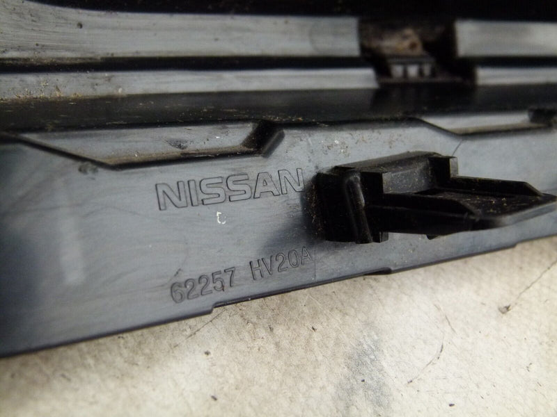 NISSAN QASHQAI J11 LCI 2017-21 FRONT LEFT GRILLE TRIM GENUINE 62257HV20A