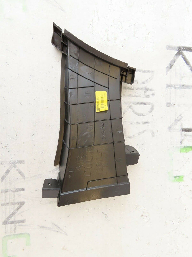 HYUNDAI i30 2018-ON FASTBACK AIR DUC CURTAIN GUIDE RIGHT *NEW* 86568-G4AA0