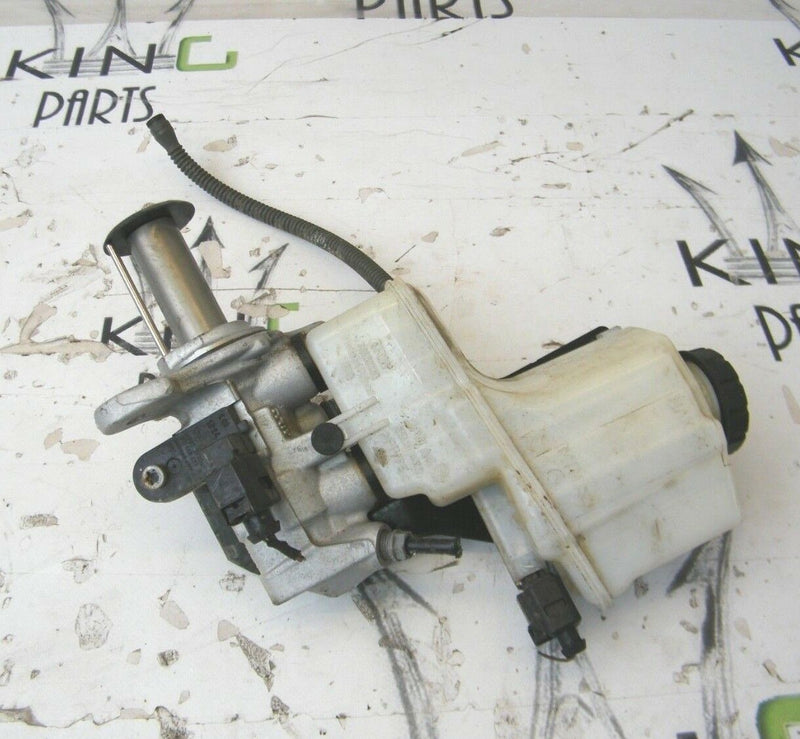 AUDI A3 (8V) 2012-2016 S-LINE 2.0 TDI BRAKE MASTER CYLINDER & FLUID BOTTLE