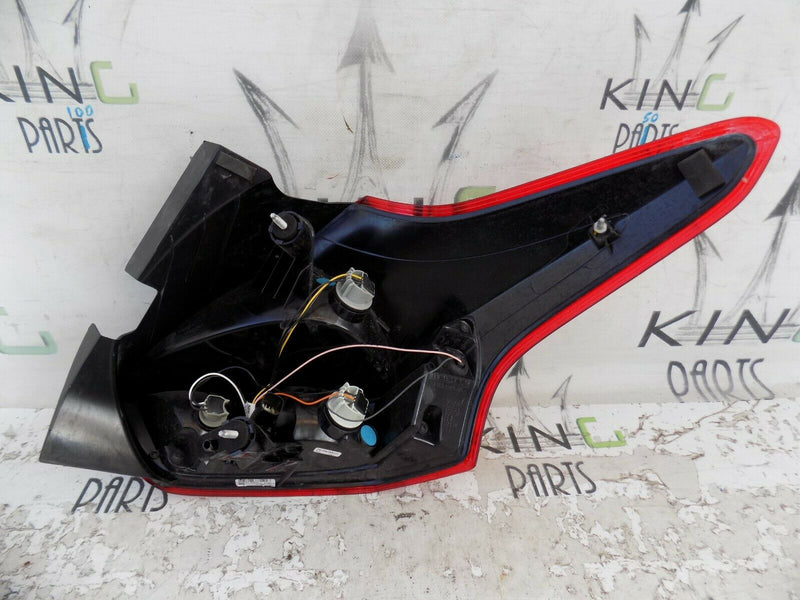 FORD FOCUS 2015-2018  REAR LEFT PASSENGER SIDE TAIL LIGHT F1EB-13405-CF